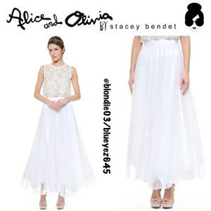 Alice + Olivia “Bethie” long pleated maxi skirt 4 NWT